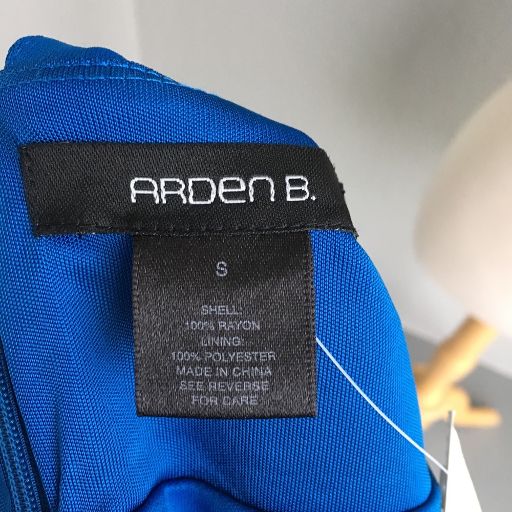 (SOLD) ARDEN B. V. Neck Blue Dress Size S. NWT - Picture 7 of 7